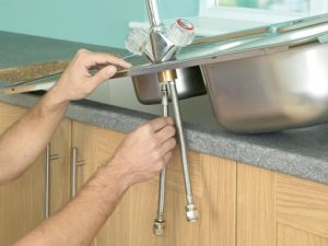 Встановлення раковини на кухні в Стрию