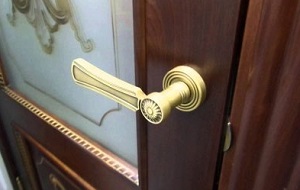 Встановлення дверної ручки в Стрию